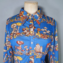 Load image into Gallery viewer, AMAZING 70s BRIGHT BLUE AUTUMN MUSHROOM NOVELTY PRINT SHIRT - S