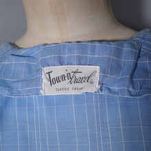 Load image into Gallery viewer, 50s 60s TOWN-N-TRAVEL LIGHT BLUE BUTTON THROUGH FITTED COTTON DRESS - M
