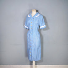 Load image into Gallery viewer, 50s 60s TOWN-N-TRAVEL LIGHT BLUE BUTTON THROUGH FITTED COTTON DRESS - M