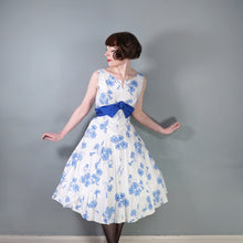Load image into Gallery viewer, 50s CALIFORNIA COTTONS BLUE WHITE CARNATION PRINT PARTY DRESS - S