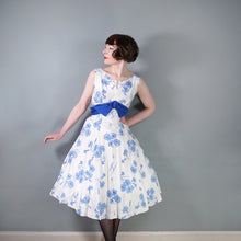 Load image into Gallery viewer, 50s CALIFORNIA COTTONS BLUE WHITE CARNATION PRINT PARTY DRESS - S