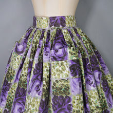 Load image into Gallery viewer, 50s 60s GREEN PURPLE FLORAL FULL SKIRT WITH POCKETS - 25-26"