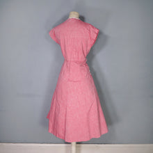 Load image into Gallery viewer, 40s PINK ZIP FRONT TEA DRESS WITH BRODERIE ANGLAISE COLLAR AND POCKET - S