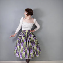 Load image into Gallery viewer, 50s 60s GREEN PURPLE FLORAL FULL SKIRT WITH POCKETS - 25-26"