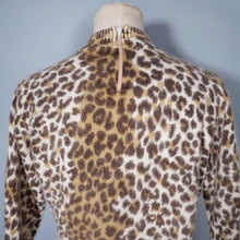 Load image into Gallery viewer, 60s 70s LEOPARD ANIMAL PRINT ANGORA BLEND WOOL JUMPER - M-L