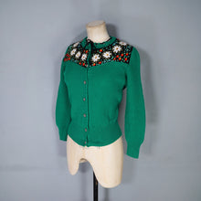 Load image into Gallery viewer, 70s RIB KNIT GREEN TYROLEAN FOLKLORE FLORAL EMBROIDERED CARDIGAN - S