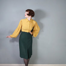 Load image into Gallery viewer, 40s DARK FOREST GREEN STRONG SHOULDERED FITTED SKIRT SUIT - S
