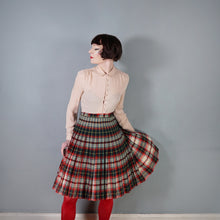 Load image into Gallery viewer, 60s SPORTRITE IN AN' OUTER REVERSIBLE PLEATED PLAID SKIRT - 25-25.5"