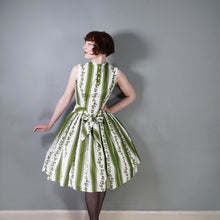 Load image into Gallery viewer, 50s CALIFORNIA COTTONS WHITE AND GREEN IVY LEAF PRINT COTTON DRESS - S
