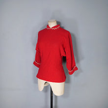 Load image into Gallery viewer, 40s &quot;LASS OF SCOTLAND&quot; HANDLOOMED RED BOUCLE WOOL KNIT JUMPER TOP - S