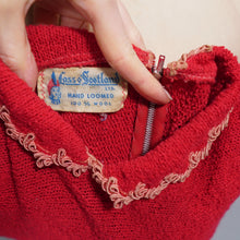 Load image into Gallery viewer, 40s &quot;LASS OF SCOTLAND&quot; HANDLOOMED RED BOUCLE WOOL KNIT JUMPER TOP - S