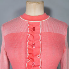 Load image into Gallery viewer, 70s JERSEY MASTERS CORAL AND PINK FINE KNIT DRESS WITH RUFFLES - M-L
