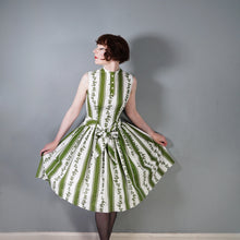Load image into Gallery viewer, 50s CALIFORNIA COTTONS WHITE AND GREEN IVY LEAF PRINT COTTON DRESS - S