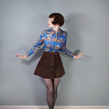 Load image into Gallery viewer, AMAZING 70s BRIGHT BLUE AUTUMN MUSHROOM NOVELTY PRINT SHIRT - S
