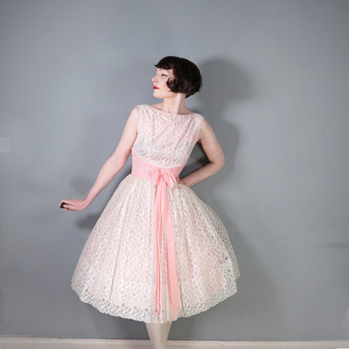 50s 60s BALLET PINK AND CREAM LACE PROM / PARTY DRESS - XS-S