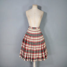 Load image into Gallery viewer, 60s SPORTRITE IN AN' OUTER REVERSIBLE PLEATED PLAID SKIRT - 25-25.5"