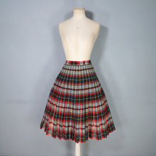 Load image into Gallery viewer, 60s SPORTRITE IN AN' OUTER REVERSIBLE PLEATED PLAID SKIRT - 25-25.5"