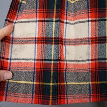 Load image into Gallery viewer, 60s SPORTRITE IN AN' OUTER REVERSIBLE PLEATED PLAID SKIRT - 25-25.5"