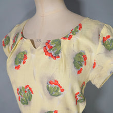 Load image into Gallery viewer, 50s PALE YELLOW CACTUS PRINT LIGHT COTTON DAY DRESS - S