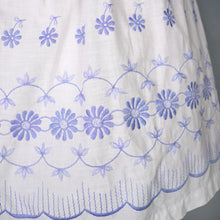 Load image into Gallery viewer, 50s BLUE AND WHITE EMBROIDERED COTTON SUN DRESS WITH FULL SKIRT -