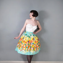 Load image into Gallery viewer, 50s BEACH AND VILLAGE LANDSCAPE BORDER PRINT NOVELTY COTTON SKIRT - 24&quot;