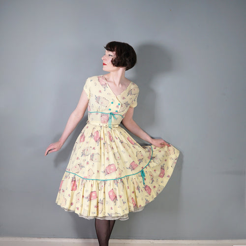 50s 60s YELLOW NOVELTY SUITCASE PRINT TRAVEL THEME DRESS - S