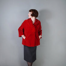 Load image into Gallery viewer, 50s HEAVY DEEP RED VELVET SWING COAT / OPERA JACKET - M