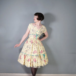 50s 60s YELLOW NOVELTY SUITCASE PRINT TRAVEL THEME DRESS - S