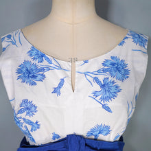 Load image into Gallery viewer, 50s CALIFORNIA COTTONS BLUE WHITE CARNATION PRINT PARTY DRESS - S