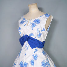 Load image into Gallery viewer, 50s CALIFORNIA COTTONS BLUE WHITE CARNATION PRINT PARTY DRESS - S