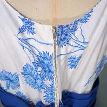 Load image into Gallery viewer, 50s CALIFORNIA COTTONS BLUE WHITE CARNATION PRINT PARTY DRESS - S