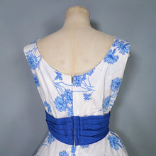 Load image into Gallery viewer, 50s CALIFORNIA COTTONS BLUE WHITE CARNATION PRINT PARTY DRESS - S