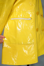 Load image into Gallery viewer, 60s DANNIMAC BOLD FUTURISTIC YELLOW PATENT RAIN COAT - M