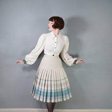 Load image into Gallery viewer, 80s AQUA GREEN AND STONE COLOURED REVERSIBLE PLEATED SKIRT - S