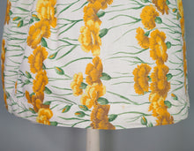 Load image into Gallery viewer, 50s STEMMED YELLOW CARNATIONS FLORAL COTTON DAY DRESS - S