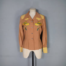 Load image into Gallery viewer, 40s SMARTEE TOGS OF TEXAS WESTERN COWBOY HAT AND GUNS SHIRT - XS-S
