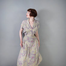 Load image into Gallery viewer, 40s PALE GREY-GREEN NOVELTY CITY STREET SCENE PRINT SILKY RAYON DRESS - L / VOLUP