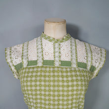 Load image into Gallery viewer, 50s GREEN AND WHITE COTTON AND LACE FULL SKIRTED DRESS WITH GROSGRAIN RIBBONS - S