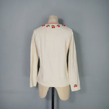 Load image into Gallery viewer, 60s SOFT WHITE WOOL WITH 3D CHERRY PATTERN CARDIGAN - M