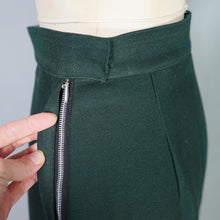Load image into Gallery viewer, 40s DARK FOREST GREEN STRONG SHOULDERED FITTED SKIRT SUIT - S