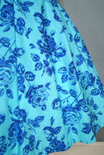 Load image into Gallery viewer, 50s SAMBO FASHIONS BLUE AND TURQUOISE FLORAL ROSE PRINT COTTON DRESS - M-L