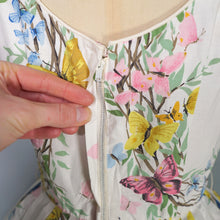 Load image into Gallery viewer, 50s BEAUMART GARLAND AND BUTTERFLY PRINT FULL SKIRTED SUMMER DRESS - XS
