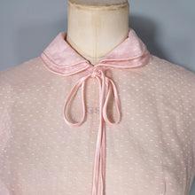 Load image into Gallery viewer, 50s PASTEL BALLET PINK SHEER TULLE DRESS WITH COLLAR AND BOW - XS