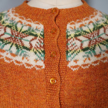Load image into Gallery viewer, 70s HANDKNITTED RUST COLOURED WOOL FAIRISLE CARDIGAN - XS-S