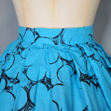 Load image into Gallery viewer, 50s 60s BLUE AND BLACK NOVELTY BORDER VENICE CITYSCAPE PRINT FULL SKIRT - 24-25&quot;