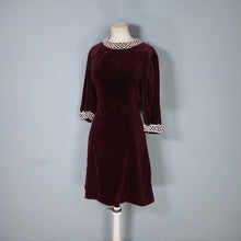 Load image into Gallery viewer, 60s DARK PLUMMY VELVET GOTHIC SHIFT DRESS WITH LACE TRIMS - S-M