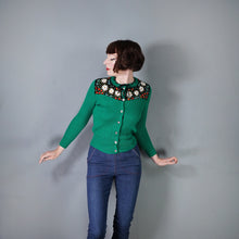 Load image into Gallery viewer, 70s RIB KNIT GREEN TYROLEAN FOLKLORE FLORAL EMBROIDERED CARDIGAN - S