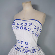Load image into Gallery viewer, 50s STRAPLESS BLUE WHITE SHIPS WHEEL NAUTICAL PRINT SUN DRESS - XS