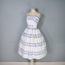 Load image into Gallery viewer, 50s STRAPLESS BLUE WHITE SHIPS WHEEL NAUTICAL PRINT SUN DRESS - XS