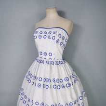 Load image into Gallery viewer, 50s STRAPLESS BLUE WHITE SHIPS WHEEL NAUTICAL PRINT SUN DRESS - XS